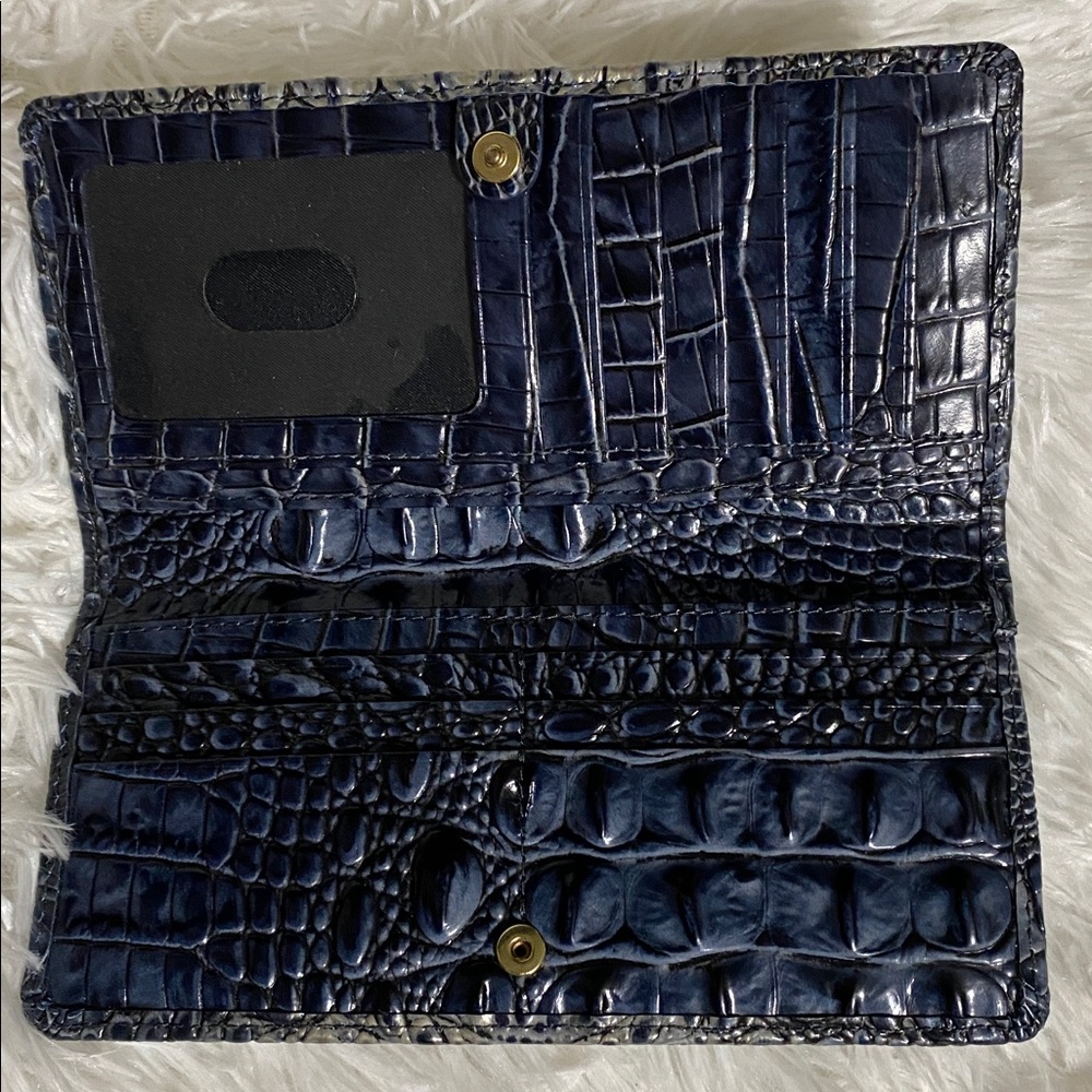 Brahmin Twilight Blue Croc Embossed Wallet. - Picture 3 of 4
